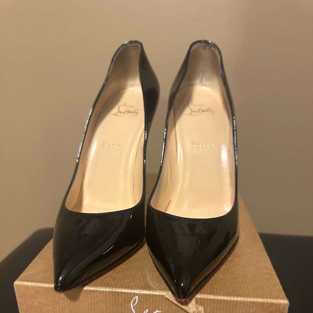 Piglet Follies 100 Patent size 40 purchased at Nordstrom. Seller wears a 9.